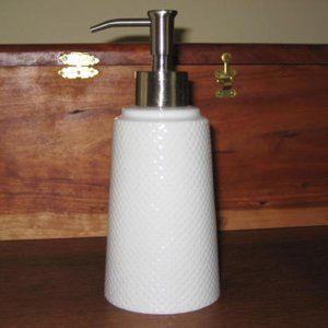 Lands' End Soap Lotion Dispenser Pump NWT White Porcelain Textured Landsend